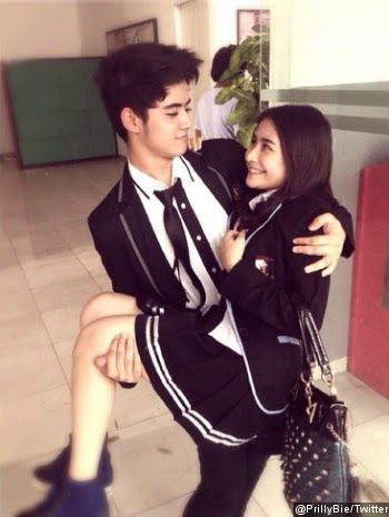 Detail Foto2 Prilly Dan Aliando Nomer 7