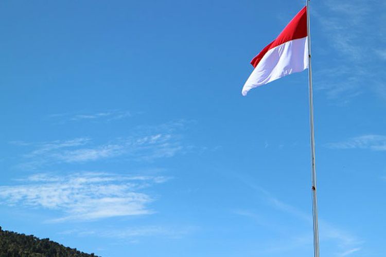 Detail Bendera Berkibar Indonesia Nomer 39