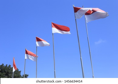 Detail Bendera Berkibar Indonesia Nomer 41