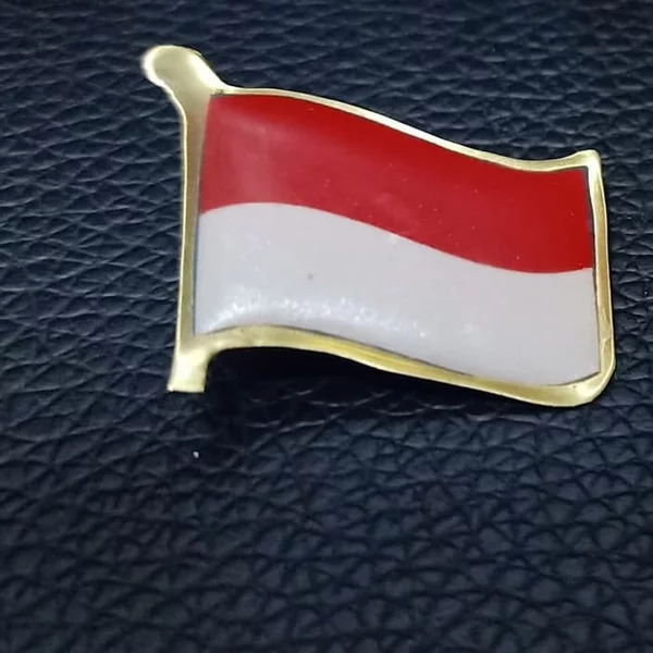 Detail Bendera Berkibar Indonesia Nomer 51