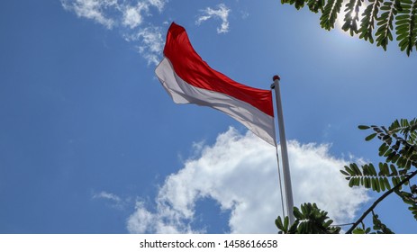 Detail Bendera Berkibar Merah Putih Nomer 11