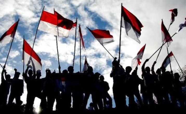 Detail Bendera Indonesia Siluet Nomer 40