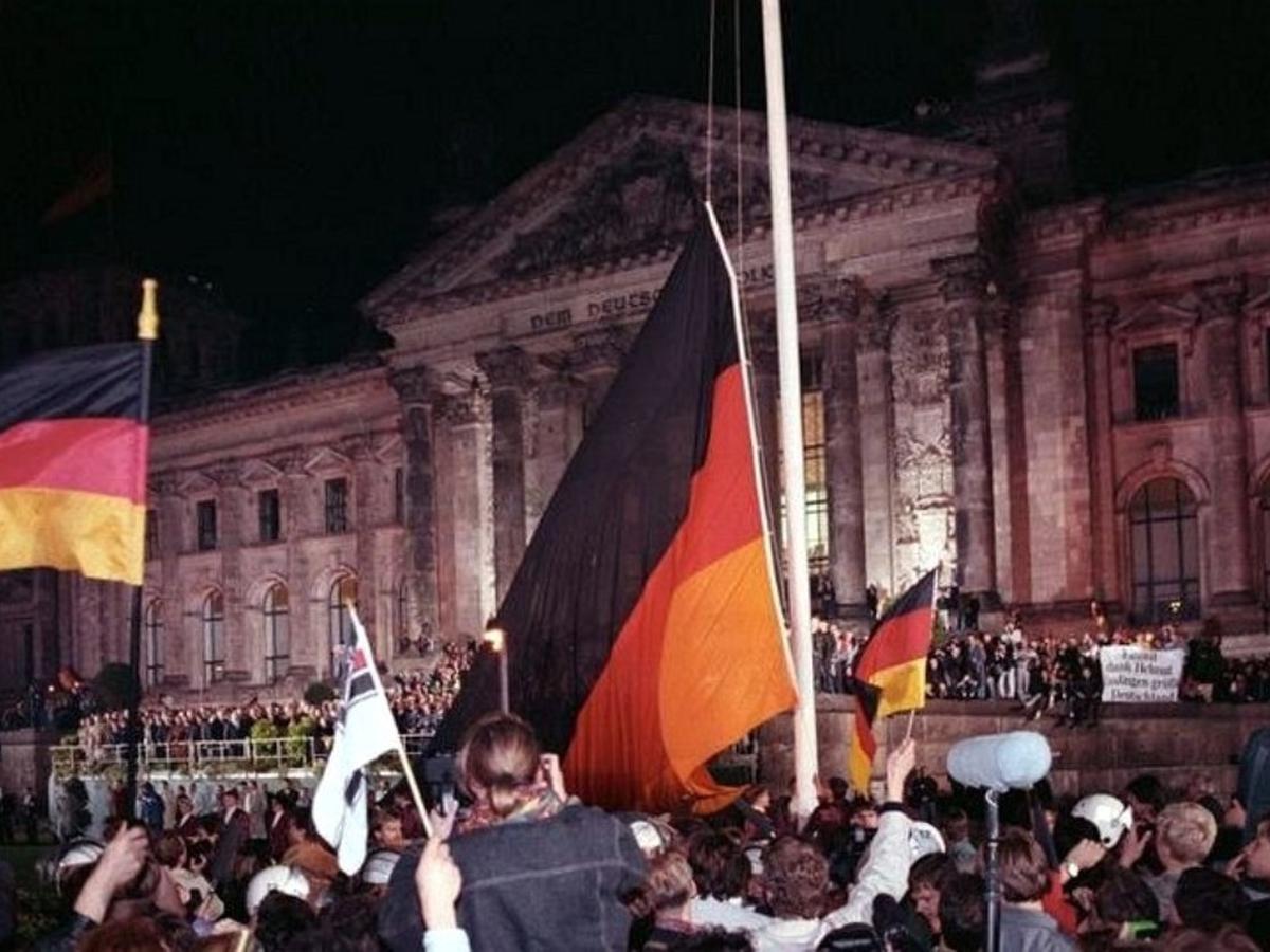 Detail Bendera Jerman Barat Dan Timur Nomer 15