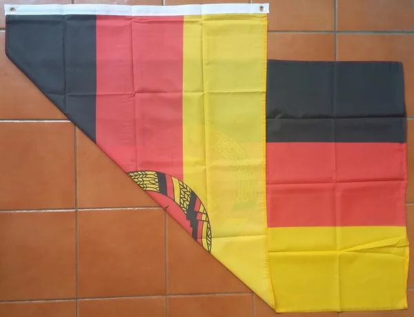 Detail Bendera Jerman Barat Dan Timur Nomer 38