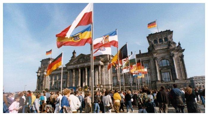 Detail Bendera Jerman Barat Dan Timur Nomer 6