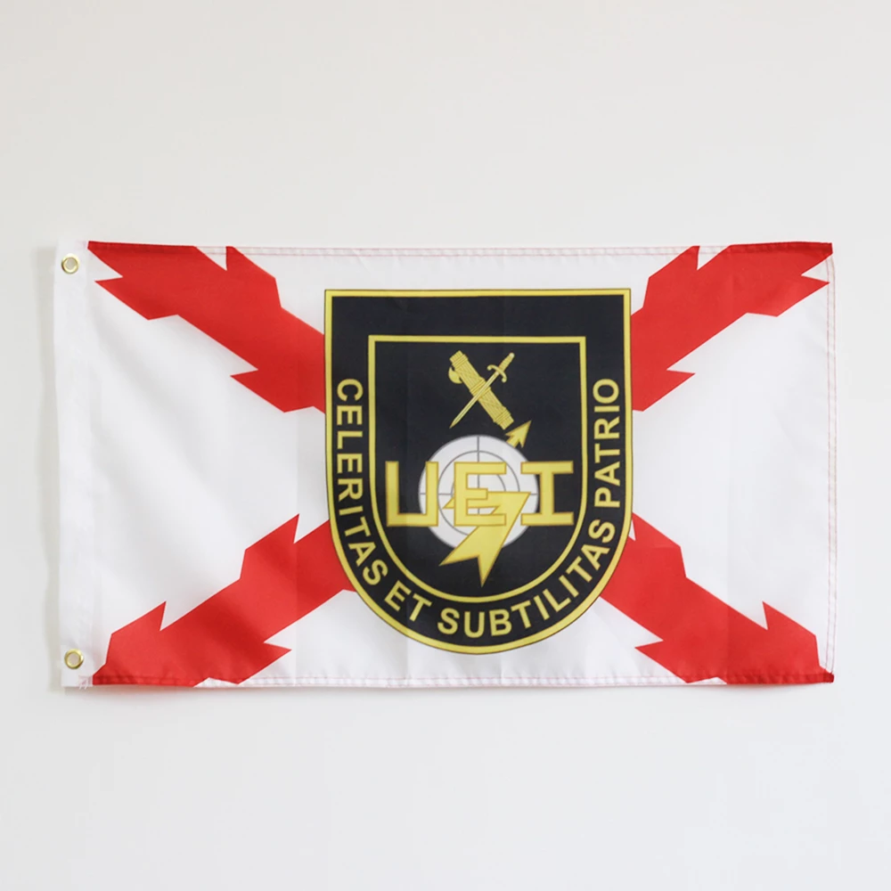 Detail Bendera Salib Merah Nomer 34