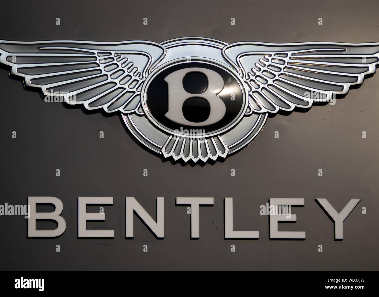 Detail Bentlay Logo Nomer 9