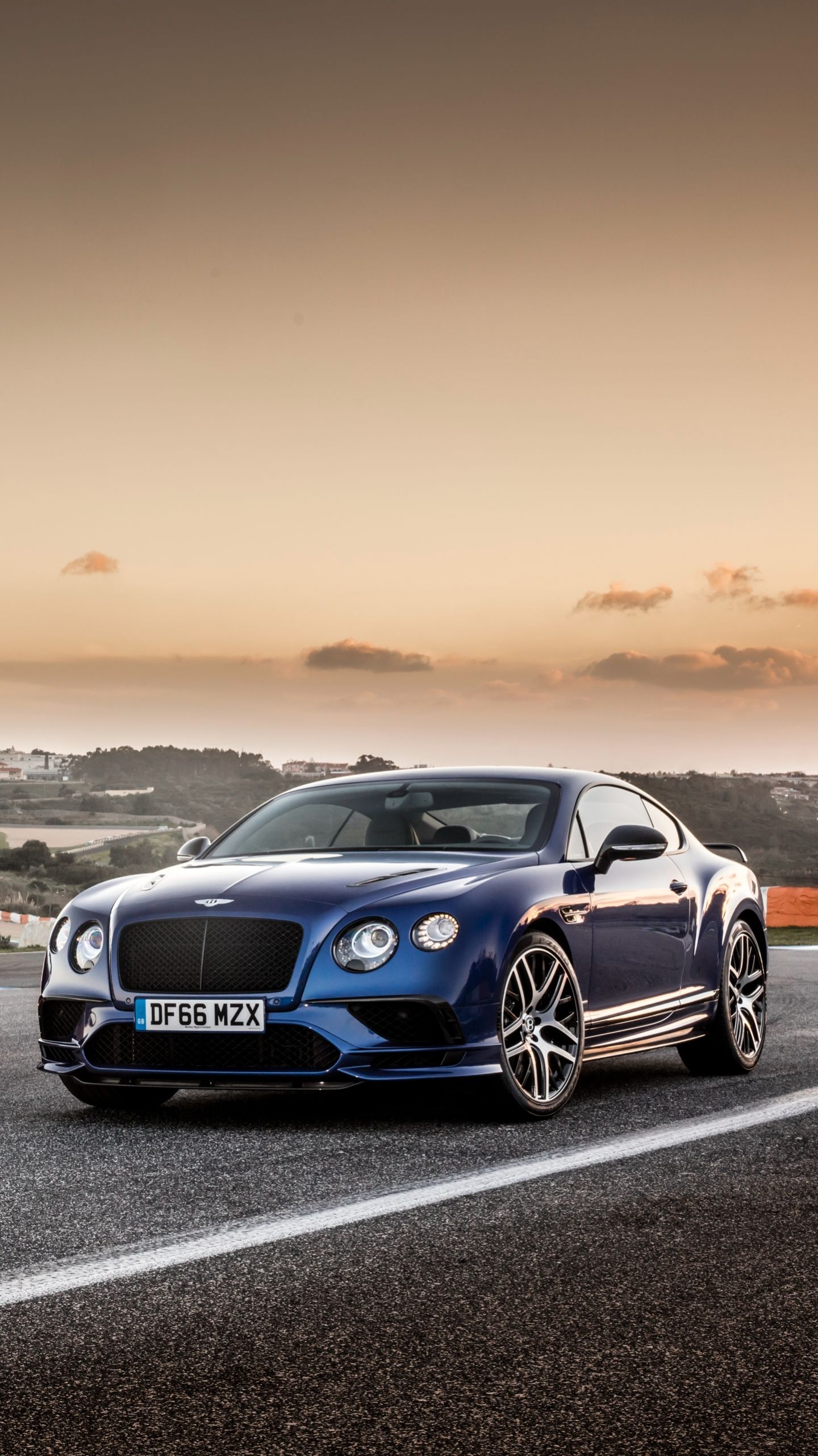 Detail Bentley Hd Wallpaper Nomer 34