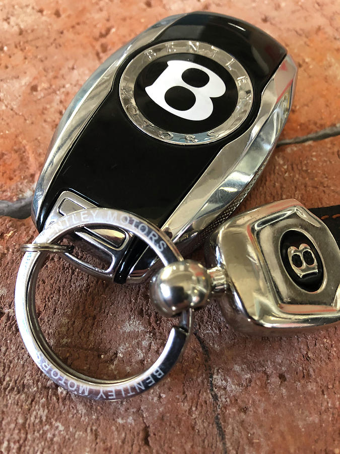 Detail Bentley Keychain Nomer 16