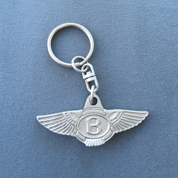 Detail Bentley Keychain Nomer 52