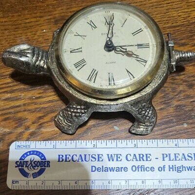 Detail Bentley Turtle Clock Nomer 3