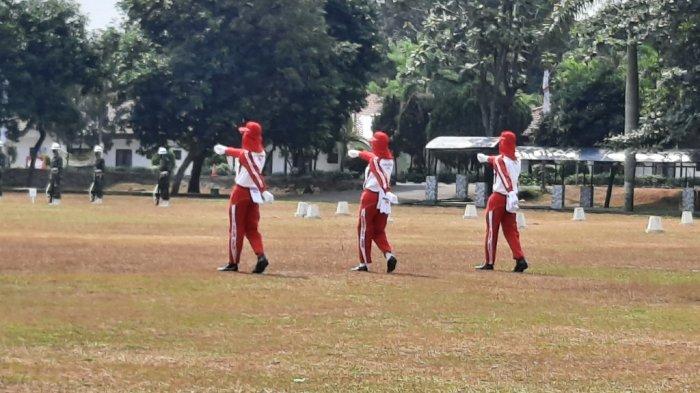 Detail Bentuk Bentuk Formasi Paskibra Nomer 43