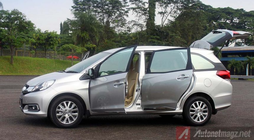 Detail Bentuk Gambar Mobil Honda Mobilio E Nomer 33