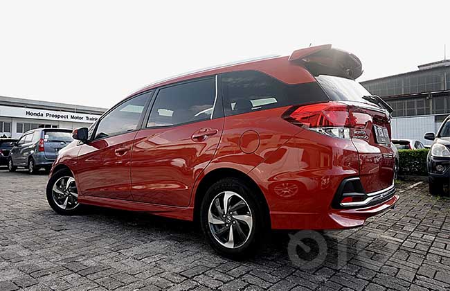 Detail Bentuk Gambar Mobil Honda Mobilio E Nomer 41