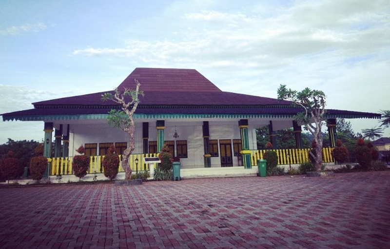 Detail Bentuk Rumah Betawi Nomer 21