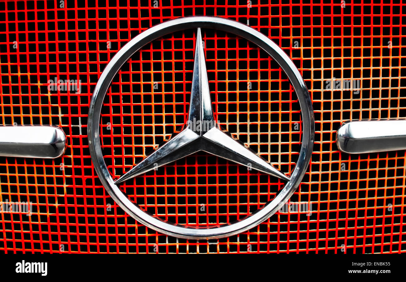 Detail Benz Logo Nomer 53