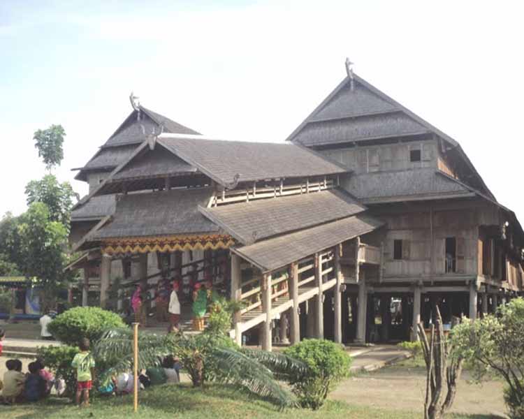 Detail Berbagai Rumah Adat Nomer 47