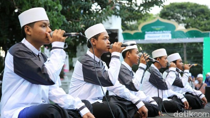 Detail Bermain Musik Islami Gambar Nomer 47