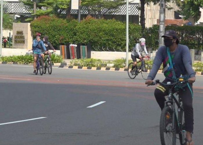 Detail Bersepeda Di Jalan Harus Berada Di Pinggir Nomer 16