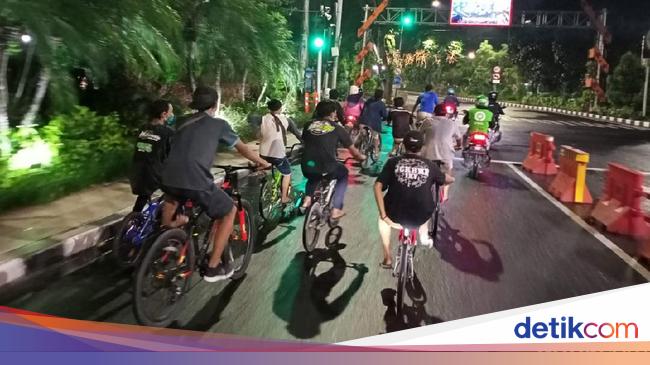Detail Bersepeda Di Jalan Harus Berada Di Pinggir Nomer 48