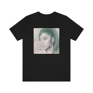 Detail Ariana Grande Shop Europe Nomer 13