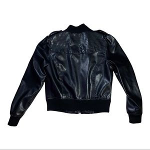 Detail Miley Cyrus Leather Jacket Nomer 8