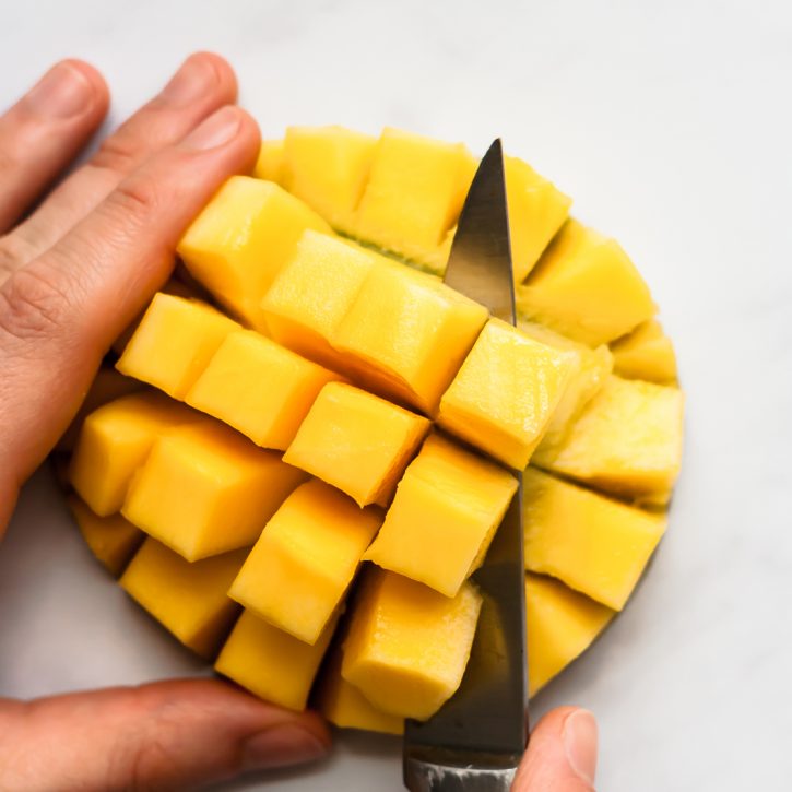 Detail A Mango In The Hand Nomer 35