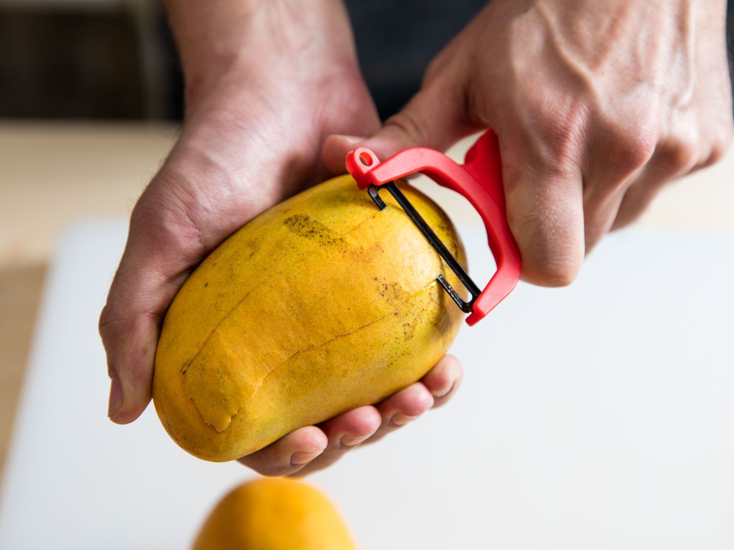 Detail A Mango In The Hand Nomer 42