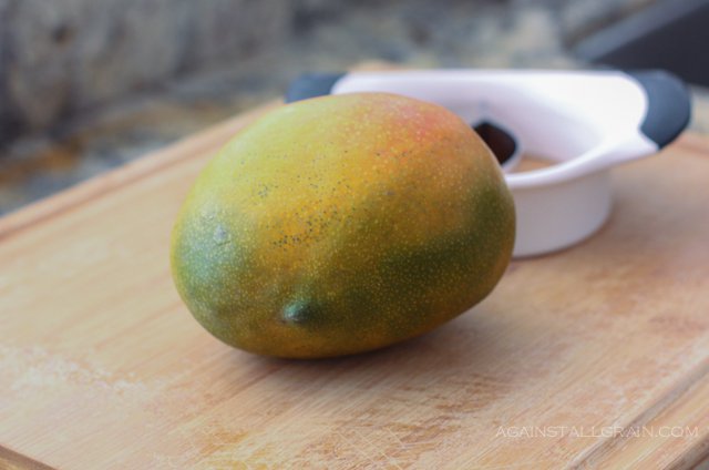Detail A Mango In The Hand Nomer 55