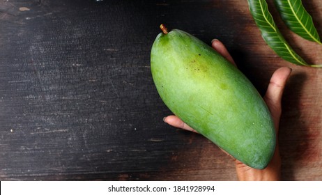 Detail A Mango In The Hand Nomer 60
