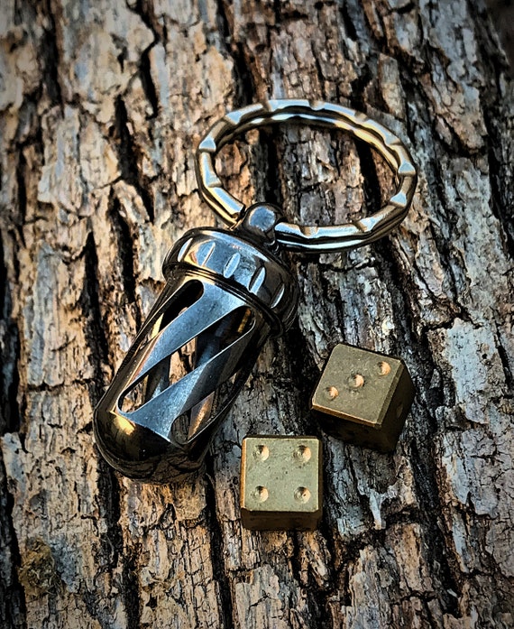 Detail Acorn Keychain Nomer 26