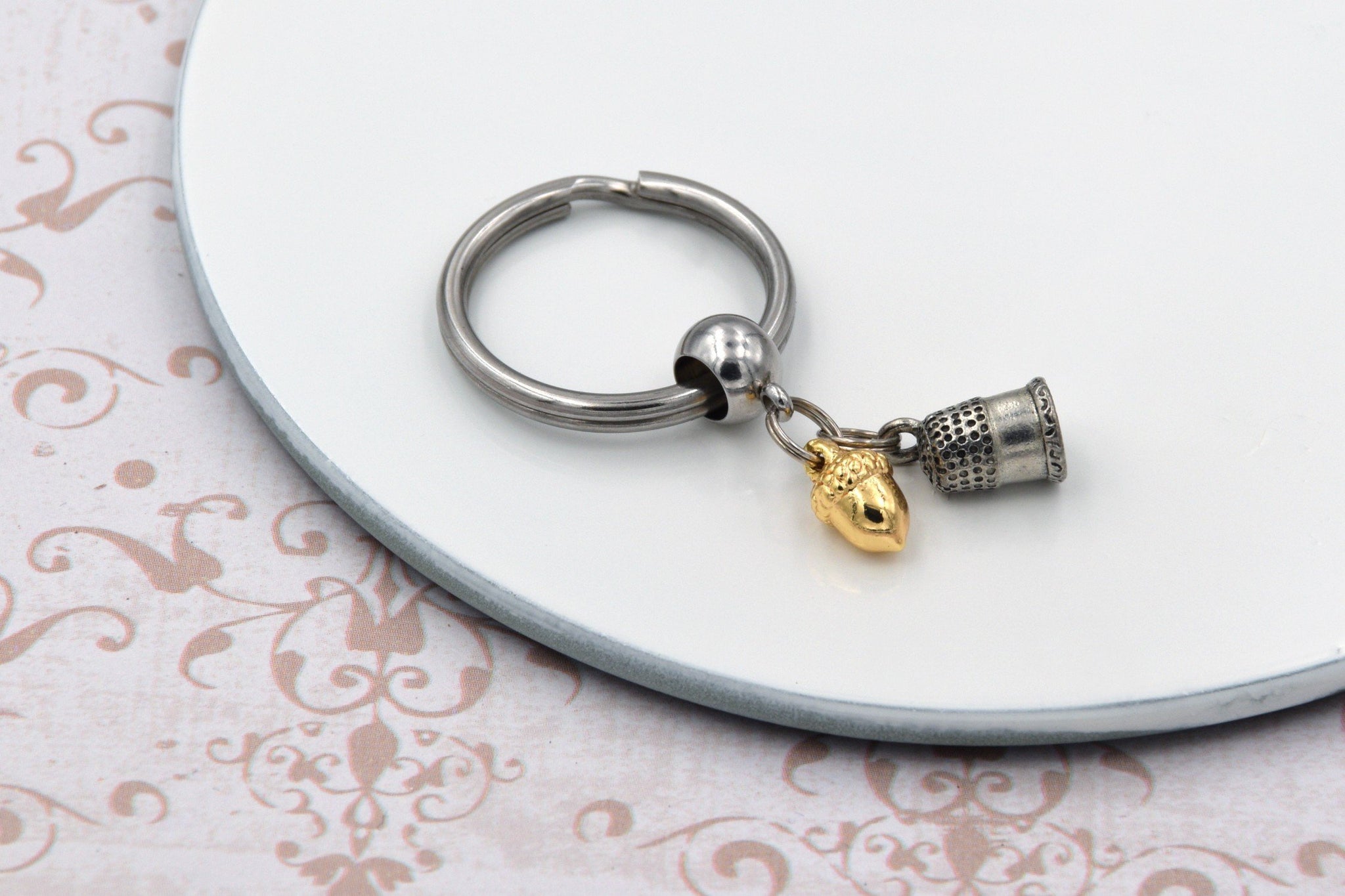 Detail Acorn Keychain Nomer 31