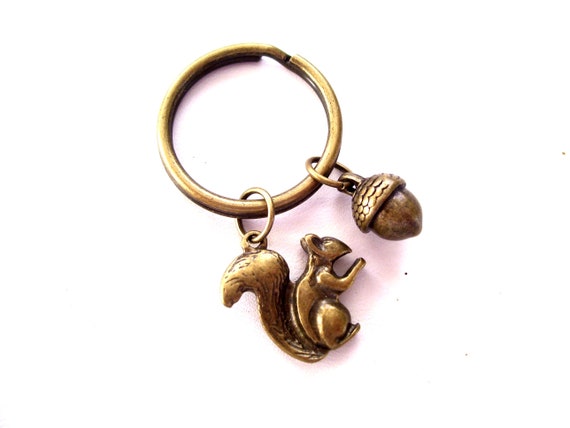 Detail Acorn Keychain Nomer 6