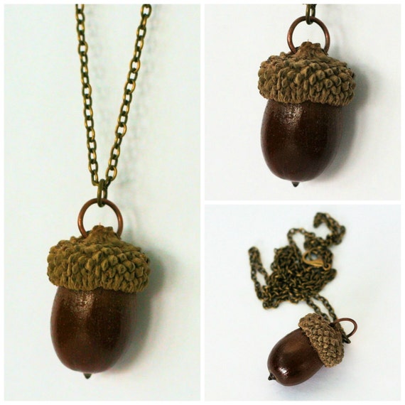 Detail Acorn Necklace Peter Pan Nomer 19