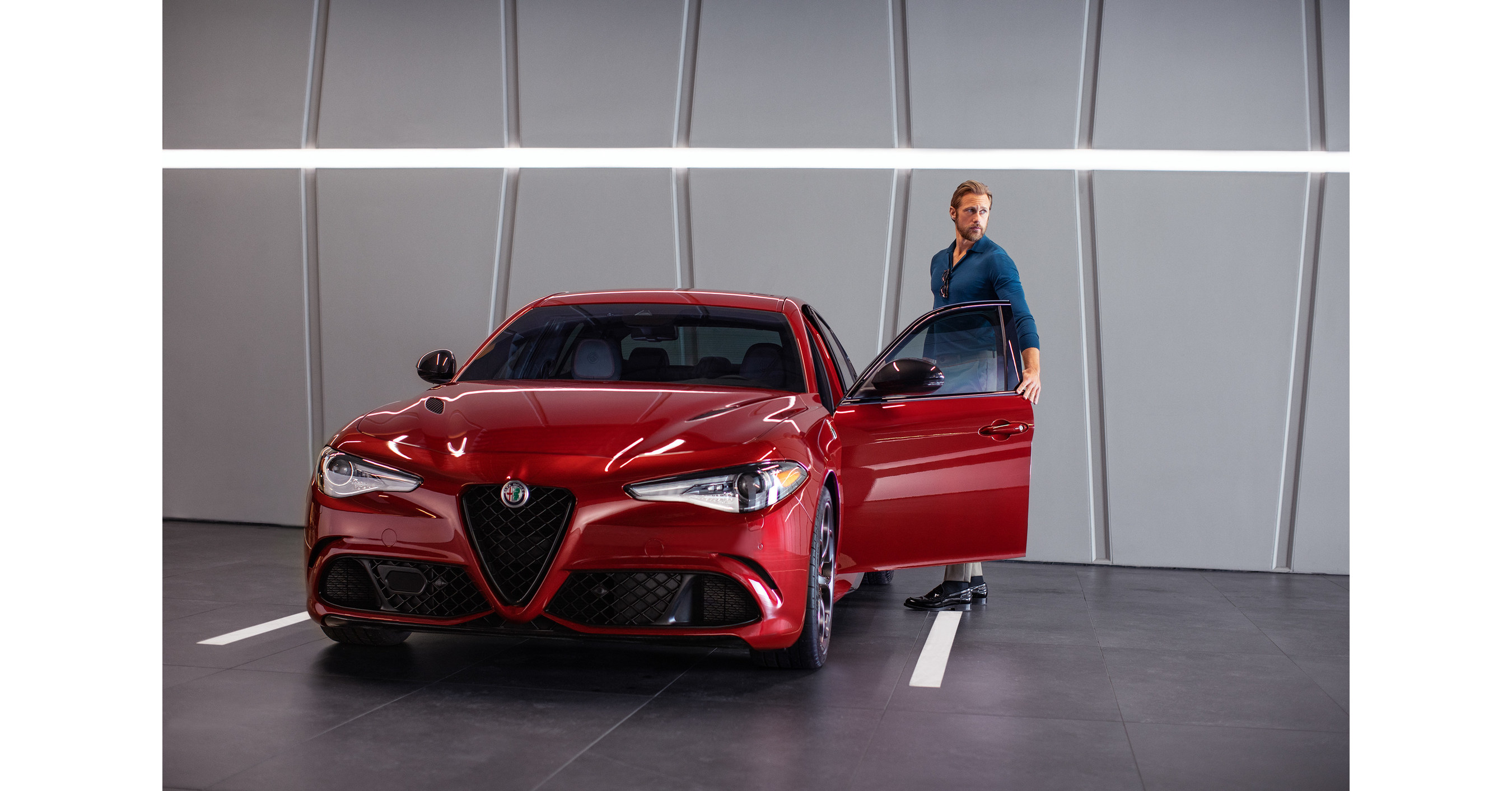 Actor In Alfa Romeo Commercial 56+ Koleksi Gambar