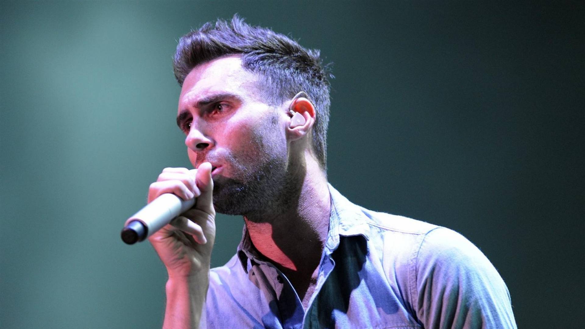 Detail Adam Levine Wallpaper Nomer 29