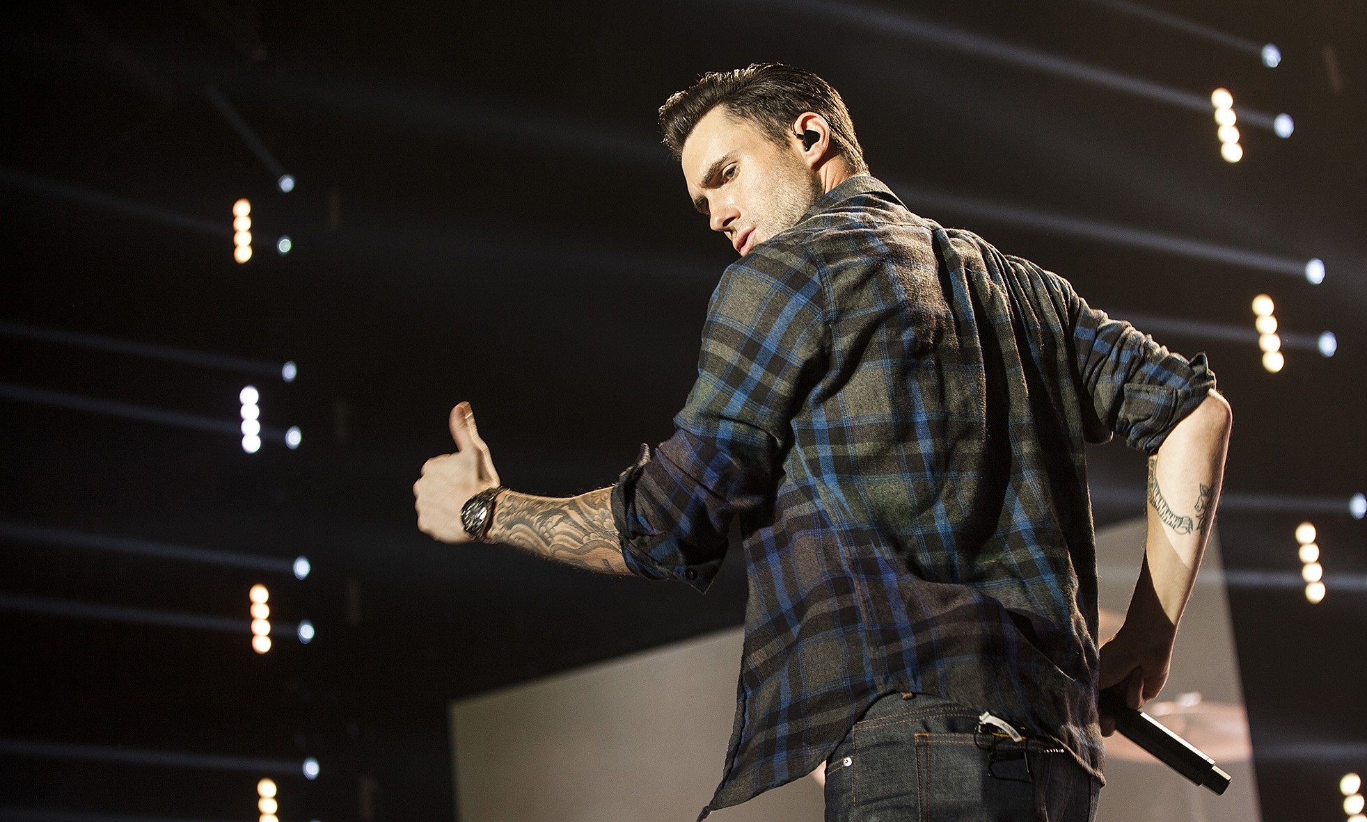 Detail Adam Levine Wallpaper Nomer 40