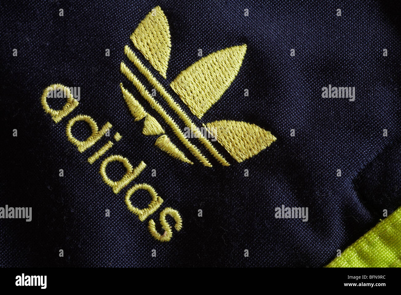 Detail Addidas Sign Nomer 51