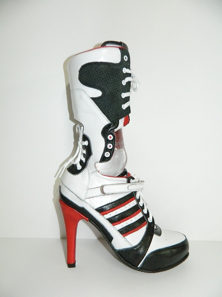 Detail Adidas Harley Quinn Shoes Nomer 41