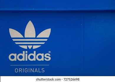 Detail Adidas Originals Logo Nomer 30