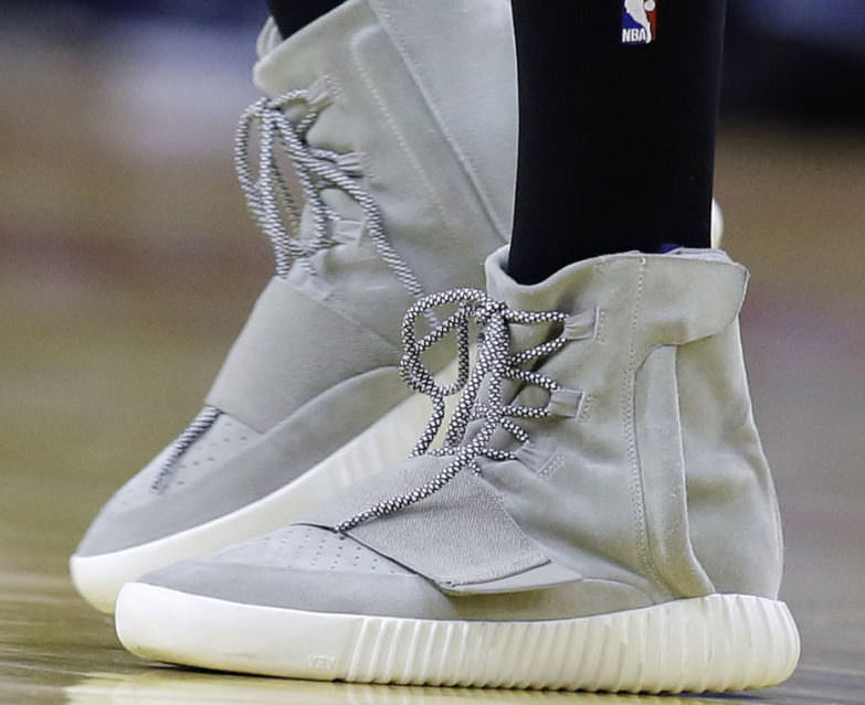 Detail Adidas Yeezy 750 Boost Nomer 31