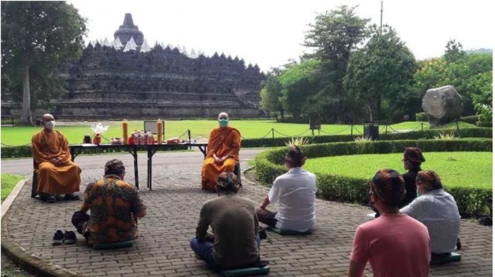 Detail Agama Candi Borobudur Nomer 7