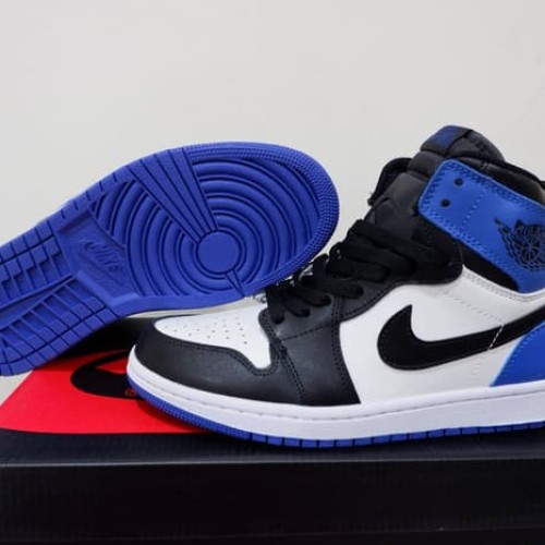 Detail Air Jordan Biru Putih Koleksi Nomer 12