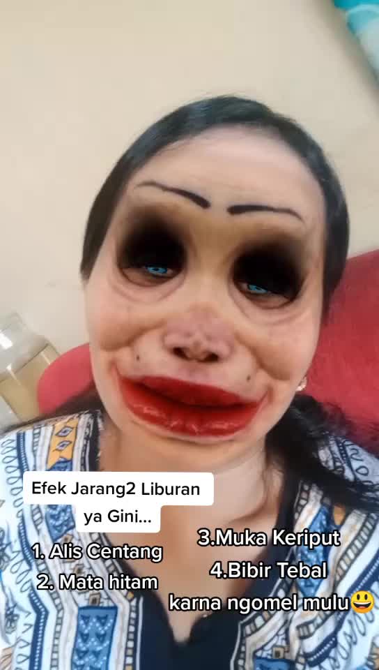 Detail Bibir Tebal Lucu Nomer 21