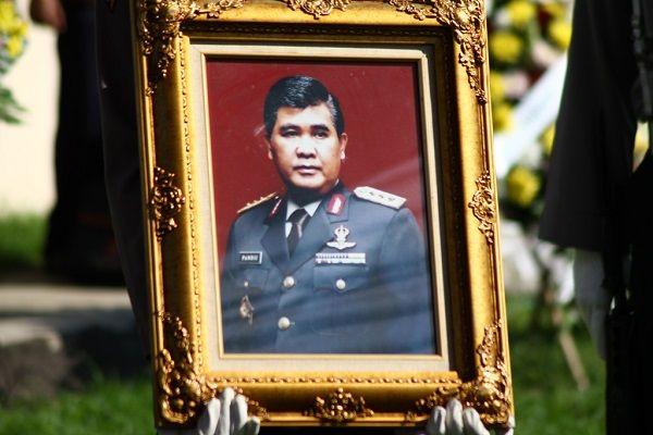 Detail Bingkai Foto Polisi Nomer 33