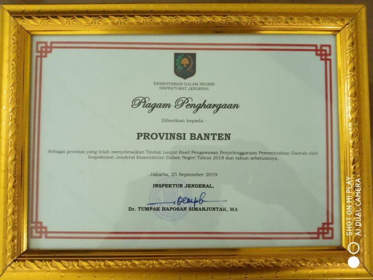 Detail Bingkai Piagam Keren Nomer 16