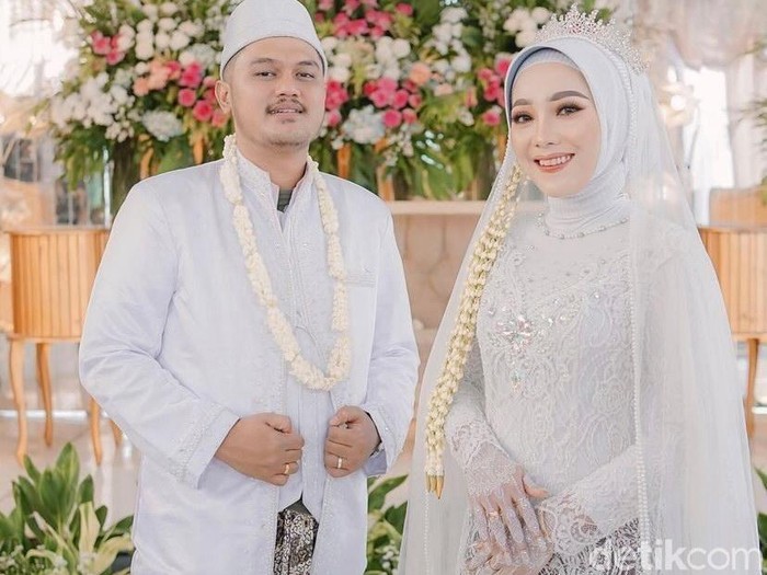 Detail Foto Lucu Pengantin Nomer 30