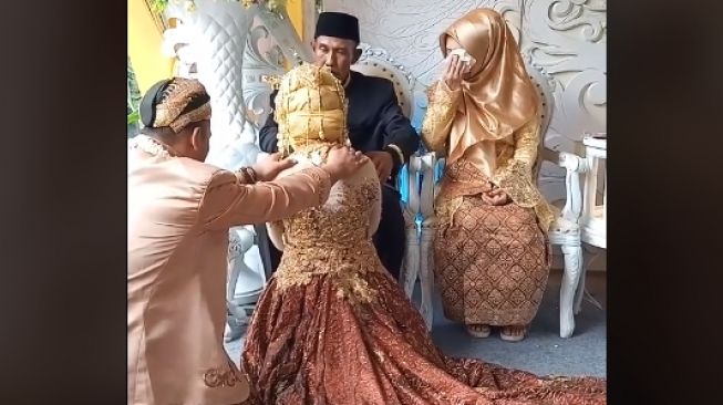 Detail Foto Lucu Pengantin Nomer 53