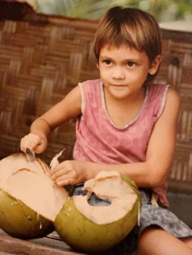 Detail Foto Luna Maya Waktu Kecil Nomer 26