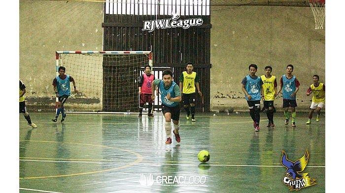 Detail Foto Main Futsal Nomer 37